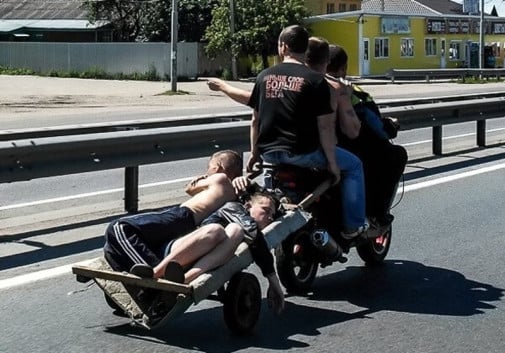 Bežný deň v Latrinistane